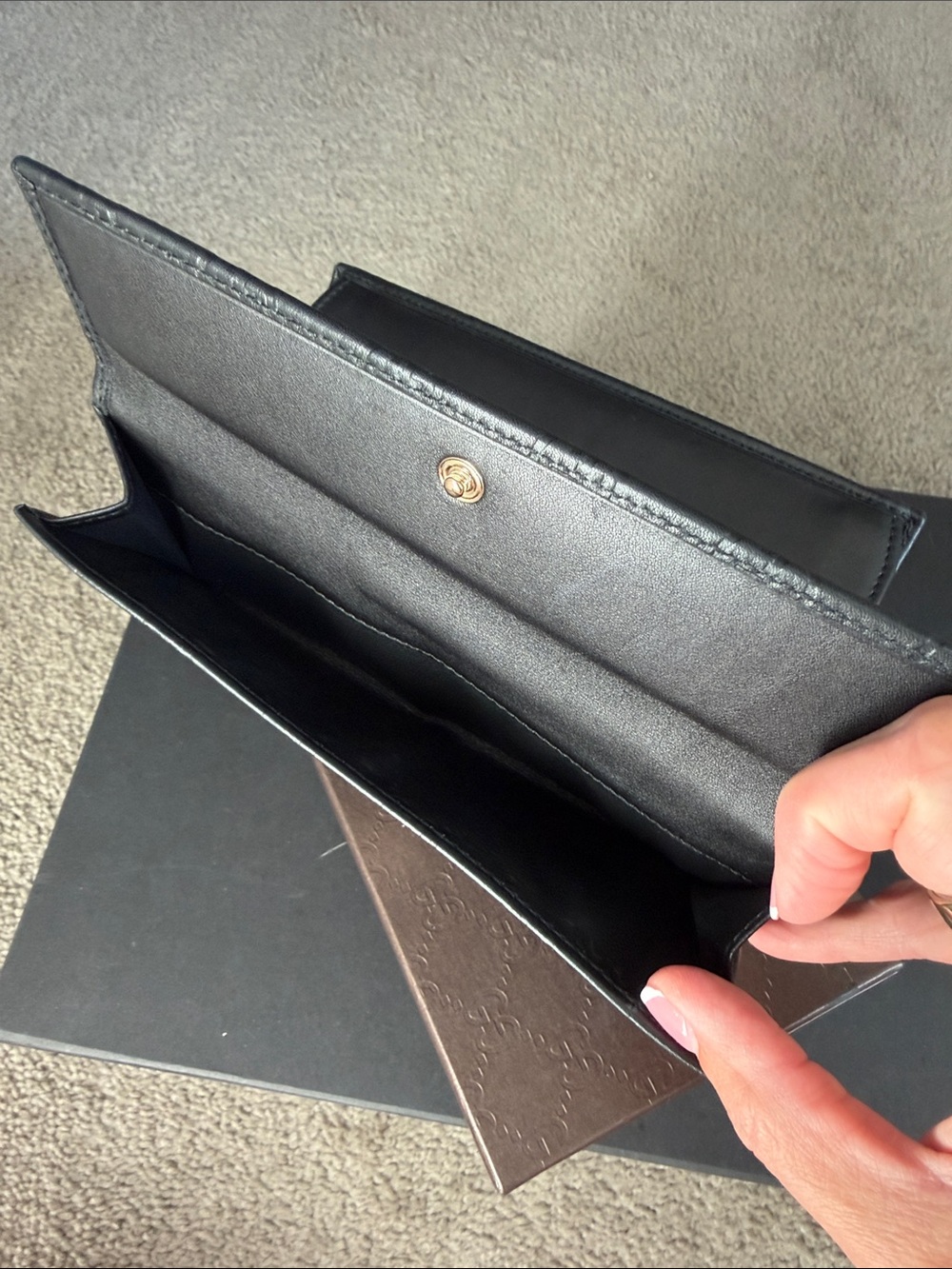 Gucci Black Embossed GG Leather Wallet - Picture 5 of 12